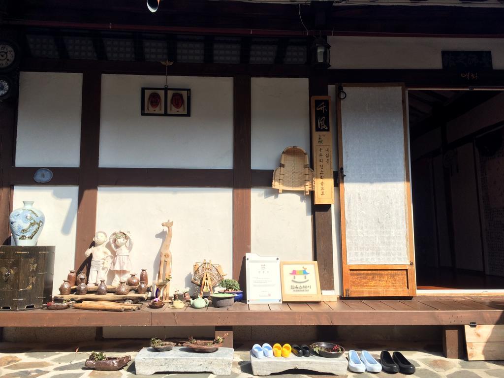 Inyeon Hanok Guesthouse Jeonju Eksteriør bilde