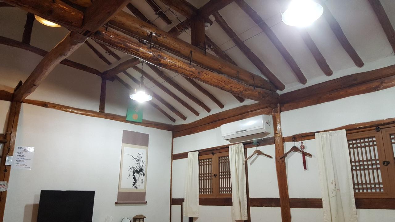 Inyeon Hanok Guesthouse Jeonju Eksteriør bilde