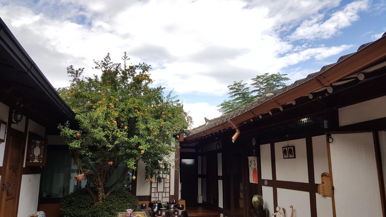 Inyeon Hanok Guesthouse Jeonju Eksteriør bilde