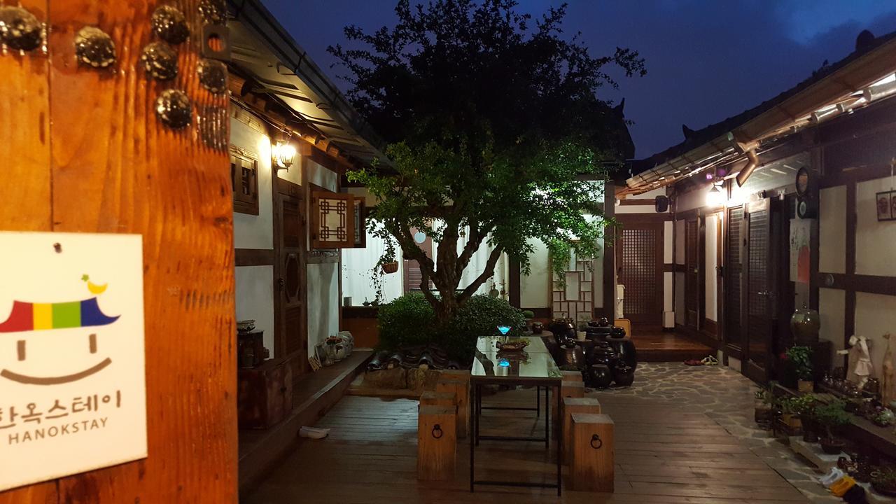 Inyeon Hanok Guesthouse Jeonju Eksteriør bilde