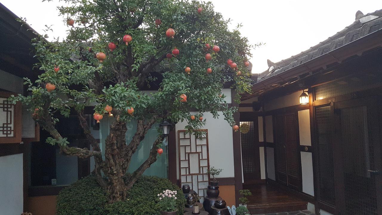 Inyeon Hanok Guesthouse Jeonju Eksteriør bilde