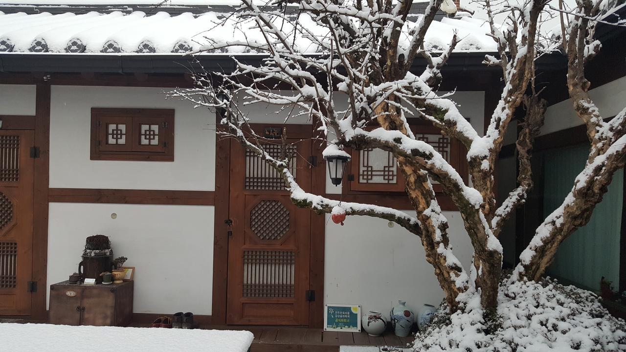 Inyeon Hanok Guesthouse Jeonju Eksteriør bilde
