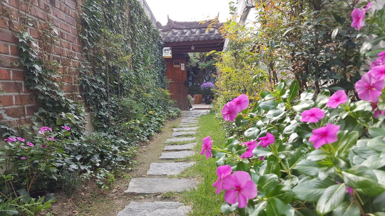 Inyeon Hanok Guesthouse Jeonju Eksteriør bilde