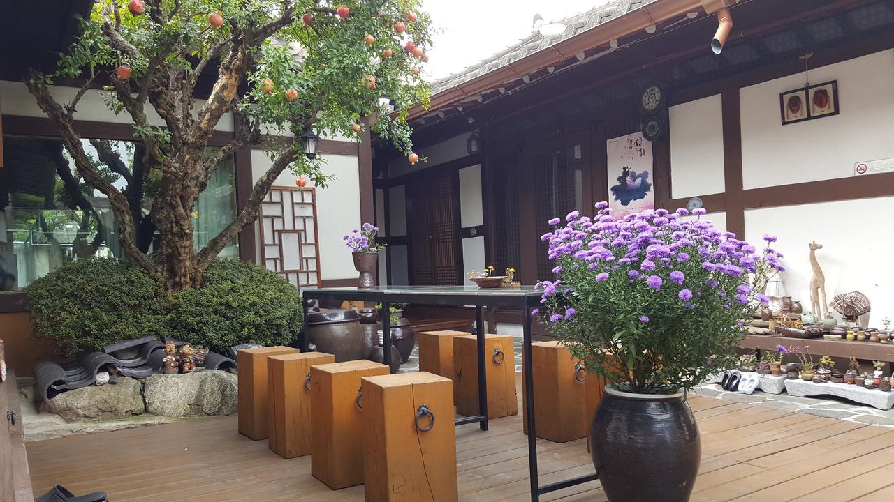 Inyeon Hanok Guesthouse Jeonju Eksteriør bilde